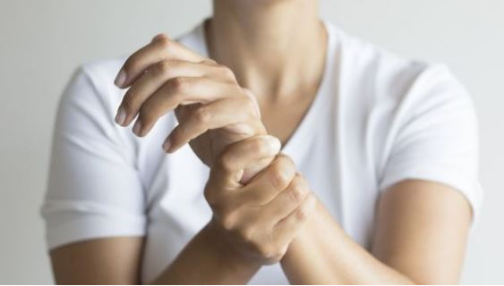 Nuk ndiejnë asnjë dhimbje. Kjo është sindroma e rrallë që ka prekur gjithë familjen