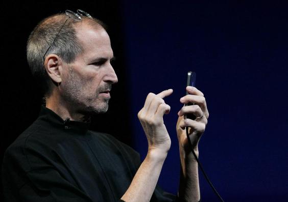 Cilësia e panegociueshme që Steve Jobs kërkonte për punësimin e punonjësve (Video)