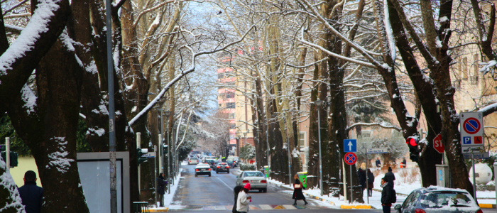 MOTI/ Tirana zgjohet me temperatura minus. Acari pritet të sjellë reshjet e para të dëborës