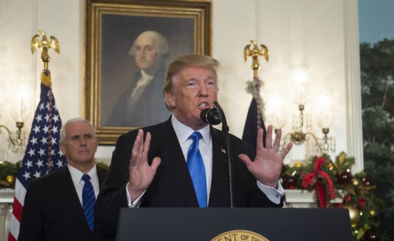 Dalin e-mailet sekrete të FBI-së, agjenti i lartë amerikan: Trump, një idiot