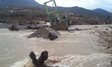 Gjirokastër/ Shemben urat e pesë fshatrave, izolohen 1500 banorë