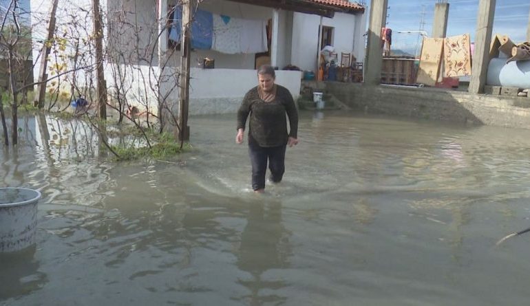 5 ditë pas përmbytjeve/ Banorët në Valias: Jemi penduar që erdhëm nga Veriu në Tiranë