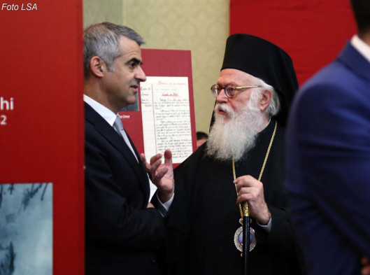 Vangjel Dule e paralajmëroi afër tri vjet më parë: Kryepeshkopi, së shpejti shqiptar!