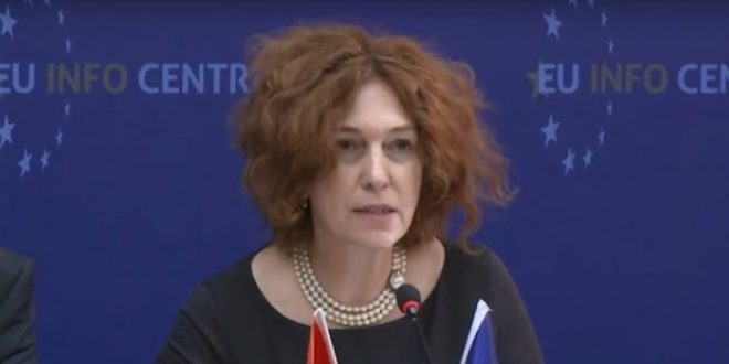 MEDIA NUK ËSHTË BIZNES/ Vllahutin: E papranueshme, gazetarët punojnë pa kontrata