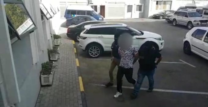 Seks treshe në makinë/ Policia identifikon një nga përdhunuesit e 35 vjeçares që…