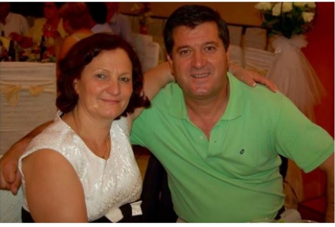 Poezia prekëse e djalit të ish deputetit Gjovalin Kadeli: Festë pa gëzim e buzëqeshje… (FOTO)