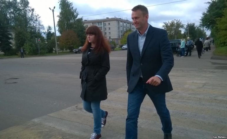 Rusi/ Janë arrestuar dy ndihmës të Navalnyt: Nxitje të njerëzve për demonstrata ilegale