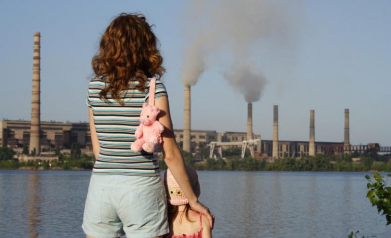 Ndotja e ajrit, ja si ndikon tek shëndeti i femrave adoleshente