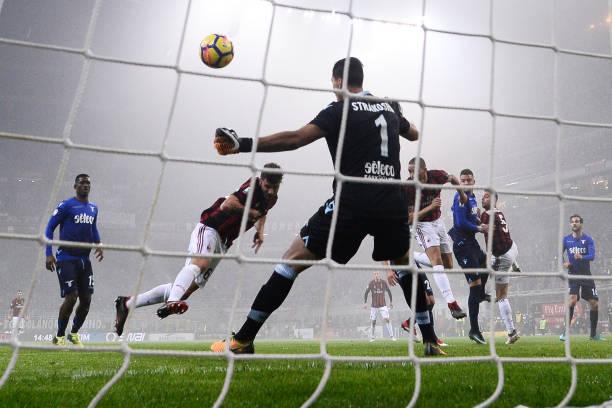 VIDEO/ Pësoi 2 gola nga Milan, mediat vlerësojnë maksimalisht Strakoshën