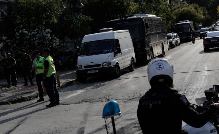 U arratis nga burgu në Greqi bashkë me tre të tjerë, zbulohet e shkuara e 27-vjeçarit shqiptar