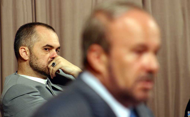 Doni të kuptoni politikën shqiptare?! Atëherë shihni vetëm këto seriale (FOTO)