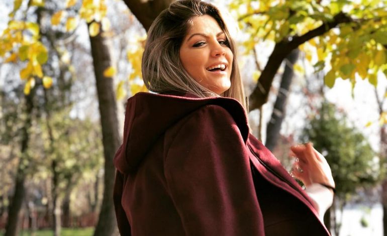 Jona e “BB” pasi lindi vajzën, zhvishet dhe tregon format trupore (FOTO)