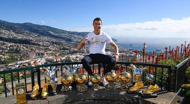 Ronaldo: Kur luaja në rrugë, s’e imagjinoja se një ditë do ta shkrepja këtë foto