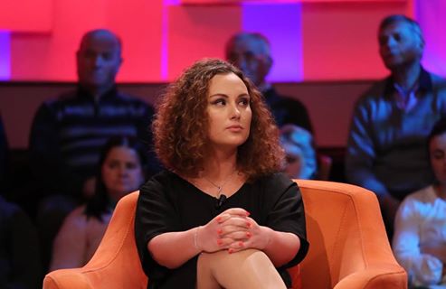SHAKAJA e “kripur” e gazetares investigative me mamanë: Isha në burg…(FOTO)