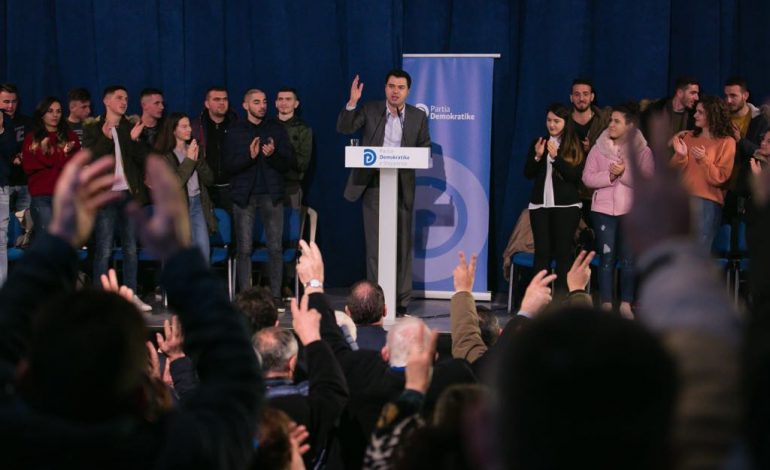 PROTESTA E OPOZITËS/ Basha: Shqiptarët po bashkohen për të rrëzuar qeverinë e krimit!