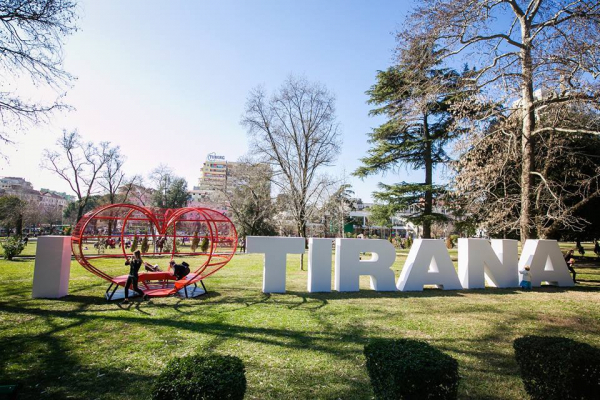 Tirana mes 10 qyteteve më me diell në Europë