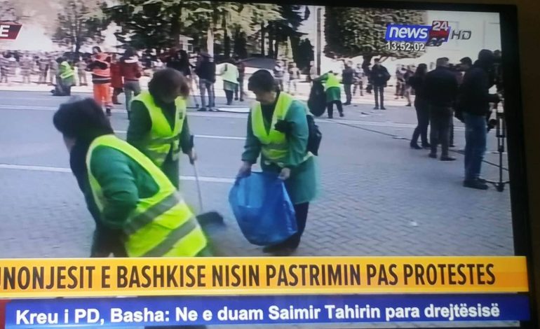 Shpërndahen protestuesit dhe zbarzin bulevardin/ Punonjësit e bashkisë së Tiranës nisin pastrimin