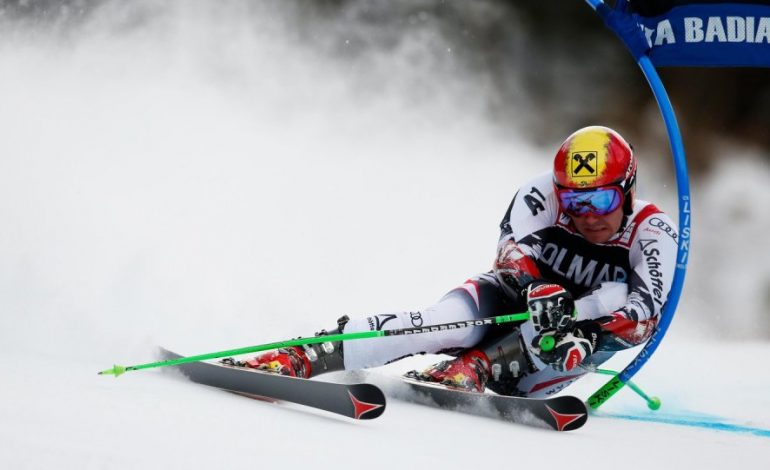 Hirscher fiton sllallomin e Wengen dhe dominon Kupën e Botës