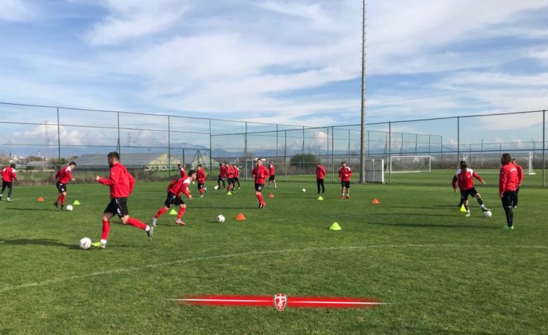 Skënderbeu vijon përgatitoren, Sahiti kthehet në Tiranë