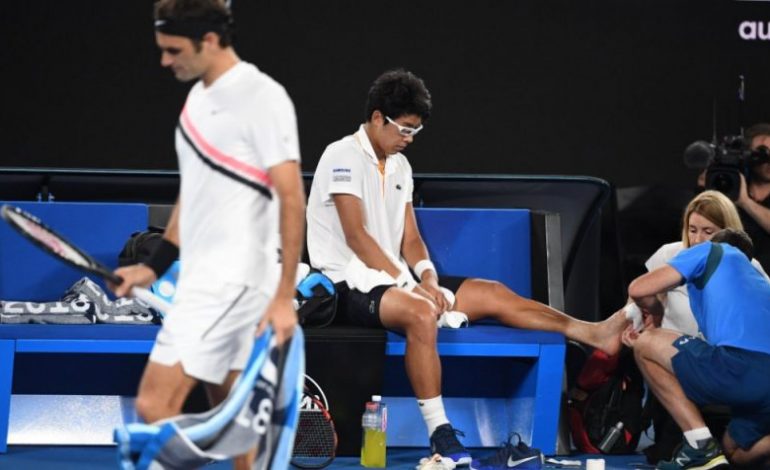Chung tërhiqet ne setin e dytë, Federer kualifikohet në finalen e Australian Open