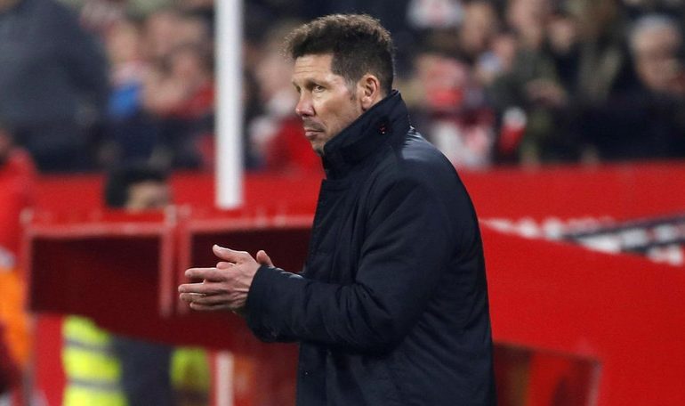 Diego Simeone, 3 ndeshje skualifikim për 1 duartrokitje