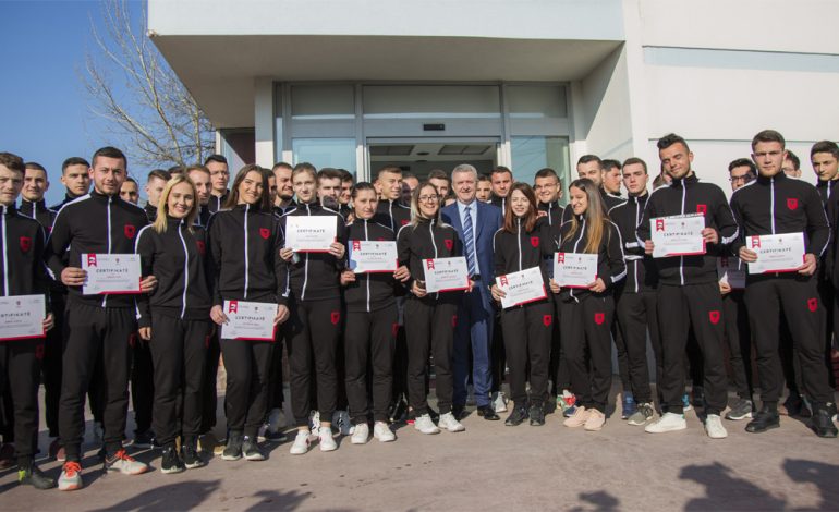 Akademia e Arbitrimit, FSHF-ja diplomon 75 të parët