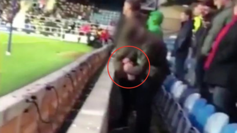 Tifozi i Middlesbrough ia vjedh shishen e ujit portierit të QPR-së, ia mbush me urinë dhe ia kthen prapa (VIDEO)