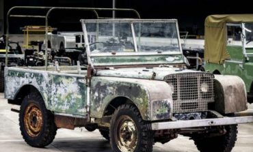 "NDRYSHIMET E MËDHA"/ Gjendet 'Land Roveri' i parë i prodhuar dhe ... (FOTO)