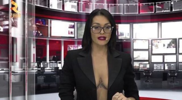Dikur jepte lajmet me gjoksin jashtë, Eliona Pitarka: Tani më pret… (FOTO+VIDEO)