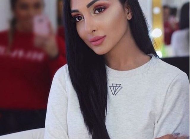 Armela e BB çmend meshkujt: Shkon topless në club (FOTO)