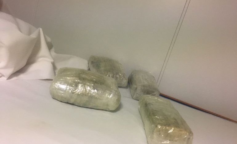 Kush është korrierja e 2.3 kg heroinë nga Porti i Durrësit, si u kap në dhomën e tragetit