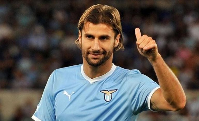 FOTO/ Lorik Cana viziton Lazion, takohet me shokët e ngushtë