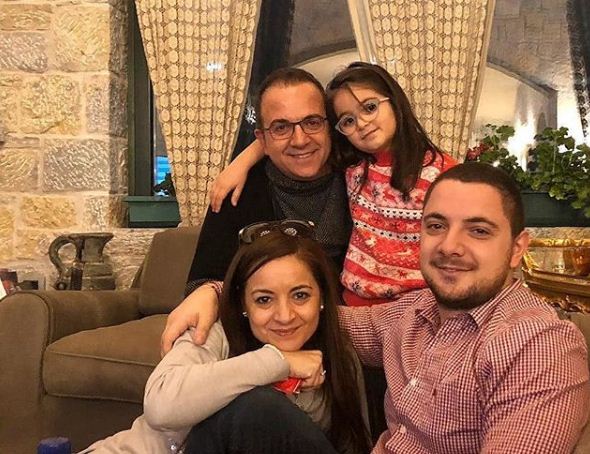 “Ardit Gjebrea zyrtarisht me nuse në shtëpi”, djali i fejohet me vajzën e biznesmenit (FOTO)