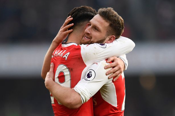 Xhaka dhe Mustafi të gatshëm kundër Chelseat