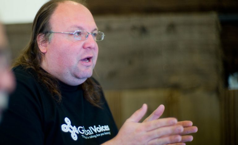ETHAN ZUCKERMAN/ Fejsbukut i bëhet vonë vetëm për Fejsbukun