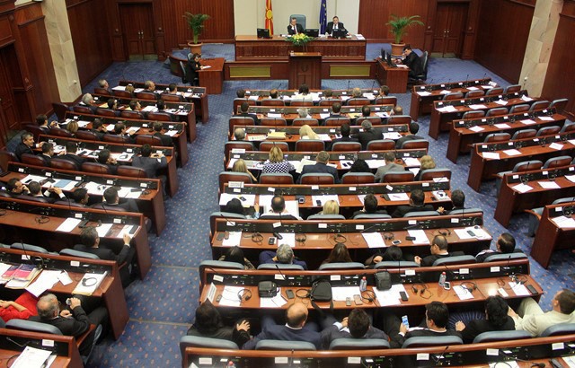 MAQEDONI/ Sot rivotohet ligji për gjuhën shqipe, opozita kundër