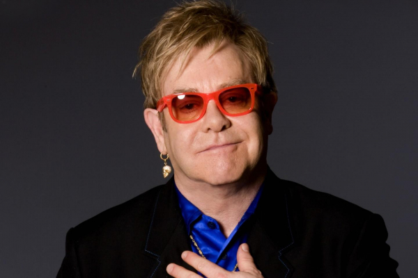 Këngëtari i njohur i Pop-it, Elton John i jep fund karrierës