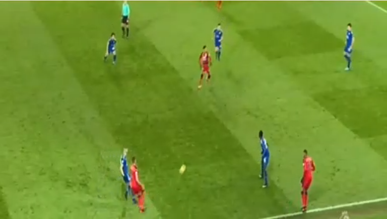 Leicester shënon 2 gola të shpejtë ndaj Huddersfield, Mahrez rikthehet tek goli