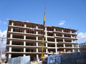 Rigjallërimi i sektorit të ndërtimit të banesave, rrezik për perspektivën e rritjes