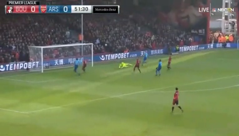 (VIDEO) Arsenali në avantazh ndaj Bournemouth, Bellerin autor i golit