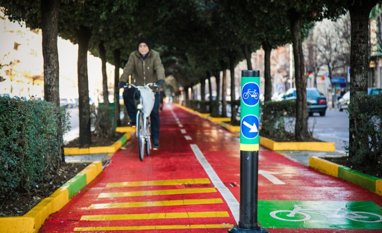 TIRANA “SMART CITY”/ Një tjetër korsi vetëm për biçikleta i ndërtohet Tiranës (FOTO)