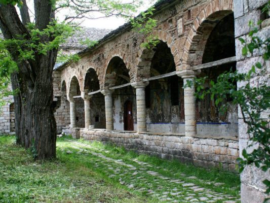 , Dy trashëgimi kulturore shqiptare kandidohen për listën europiane të “7 Më Të Rrezikuarave”