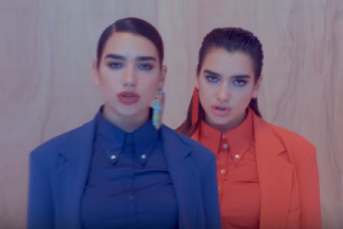 Pas “New Rules”, Dua Lipa jep këshillat e radhës: Vajza, mos e çani më kokën për ish-in! (VIDEO)