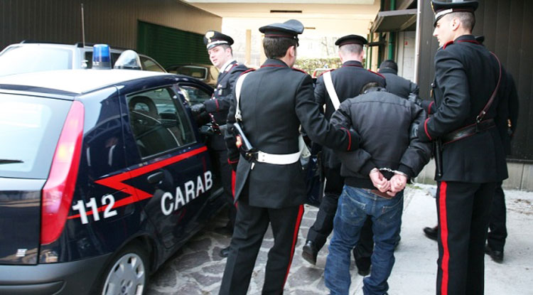 ITALI/ Arrestohet kapoja shqiptar i grupit të kokainës nga Holanda dhe gruaja e tij, (EMRAT)