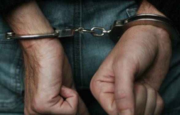 Tentoi të vrasë me armë zjarri 29-vjeçarin, arrestohet i riu në Krujë (EMRI)