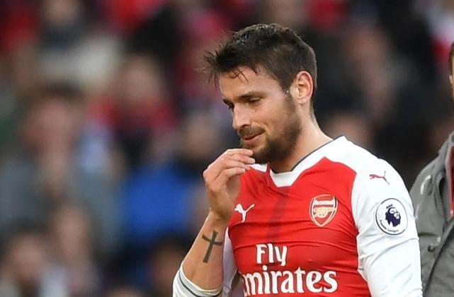 Debuchy lë Arsenalin, për t’u rikthyer në Francë