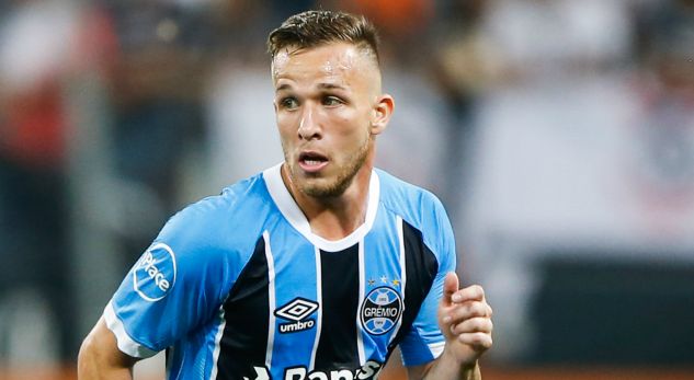 Barcelona arrin marrëveshje për mesfushorin brazilian