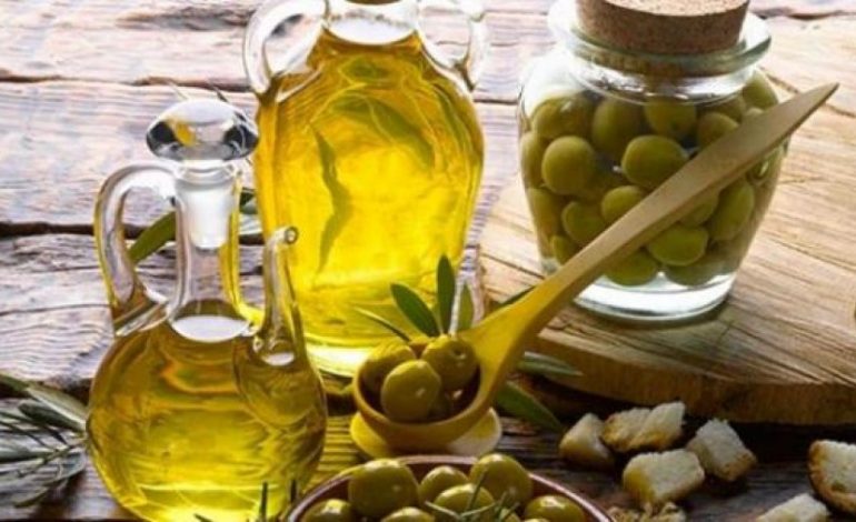 “Dimri i ashpër i acaron duart tona”/ Ju sjellim disa këshilla shumë të thjeshta për mirëmbajtjen e tyre