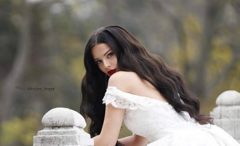 Bëhet nuse edhe vajza e deputetes shqiptare, duket një YLL i vërtetë me…(FOTO)