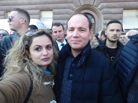 FOTO: Edhe Bujar Nishani del të protestojë kundër “varfërisë”